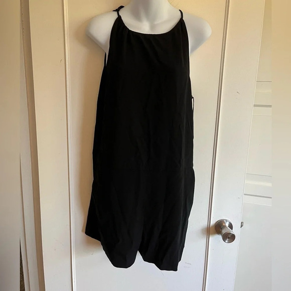 Babaton Salvador Romper, black  size 4 minimalist casual summer outfit. - Picture 3 of 15